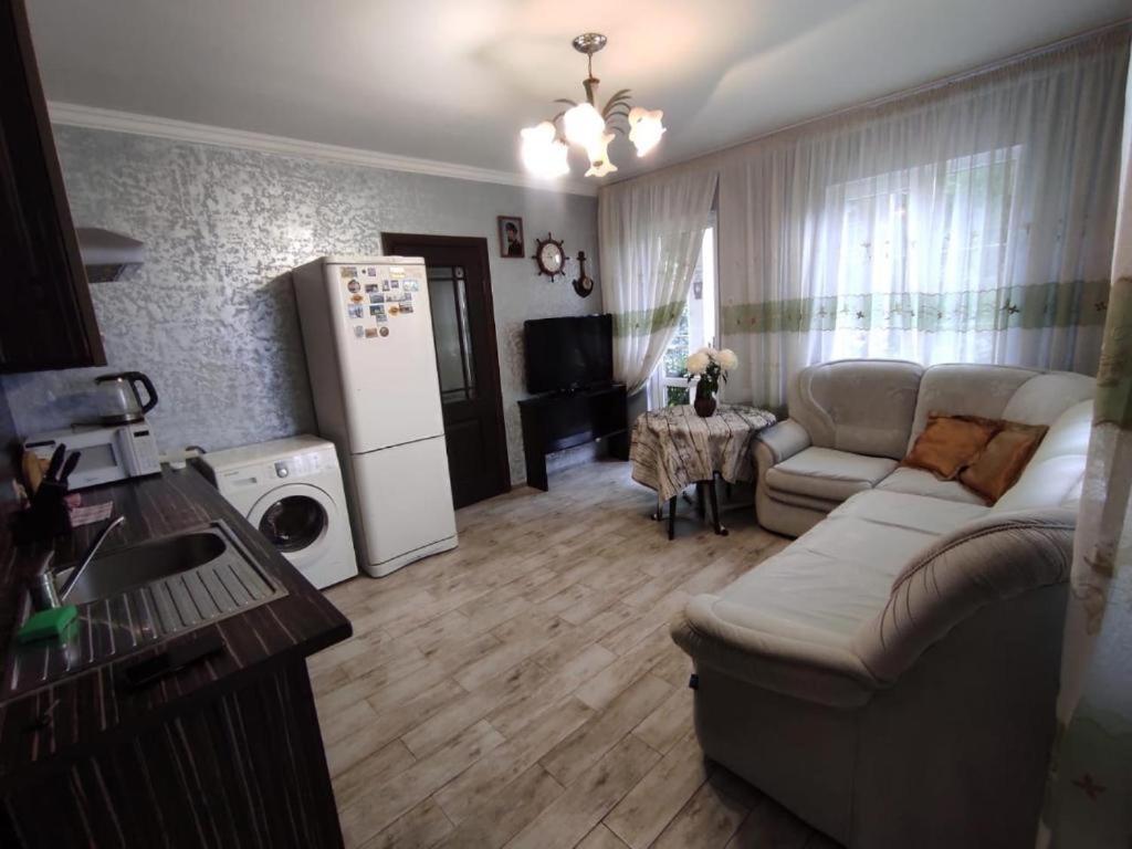 Guest House Chalet Agave กากรา ภายนอก รูปภาพ