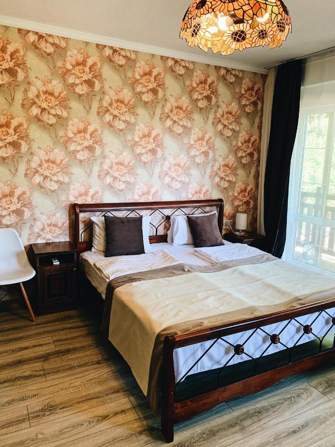Guest House Chalet Agave กากรา ภายนอก รูปภาพ